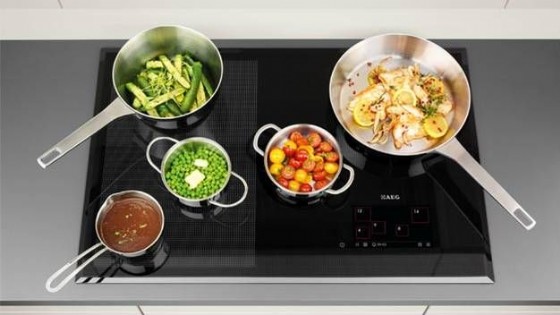 ������ ��������� AEG HK856600XB